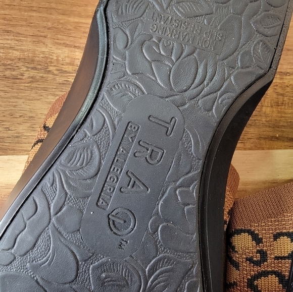 Traq by Alegria Leopard Knit Slide Sandals Comfy Size 36 - Picture 14 of 16